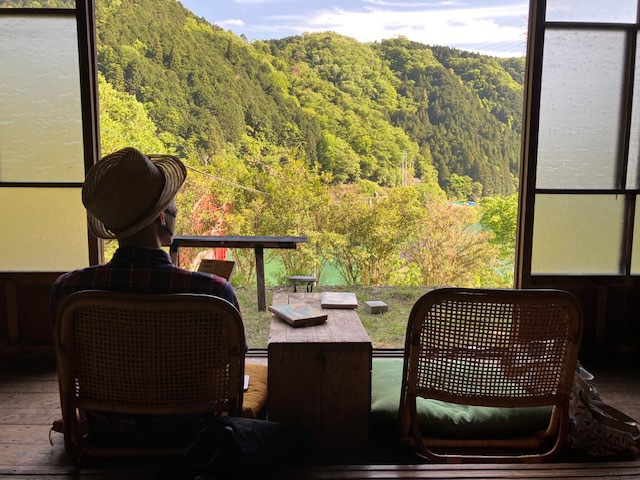 岐阜の山奥の古民家書店